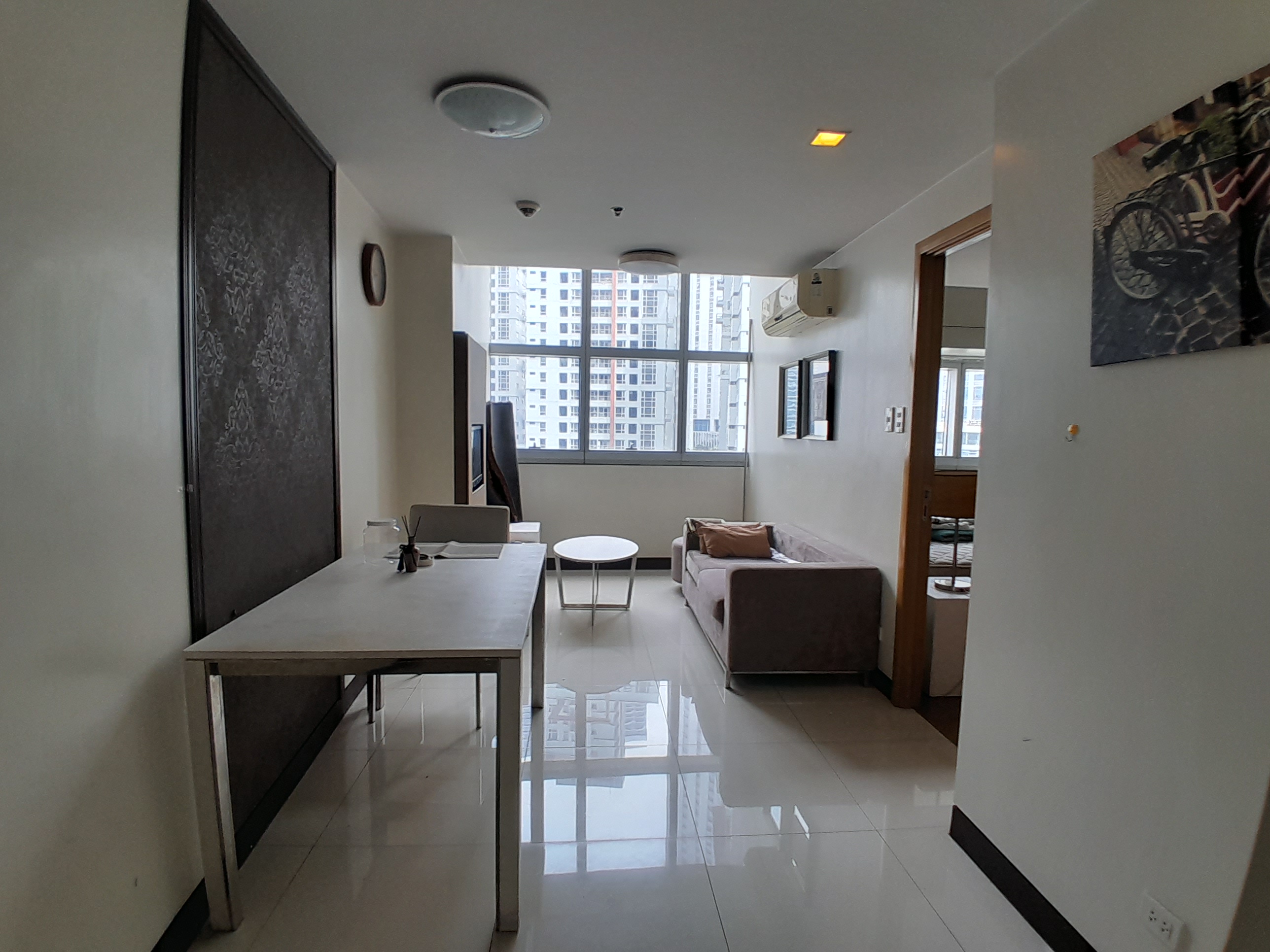 FOR RENT 1BR WITH PARKING AT ONE CENTRAL MAKATI