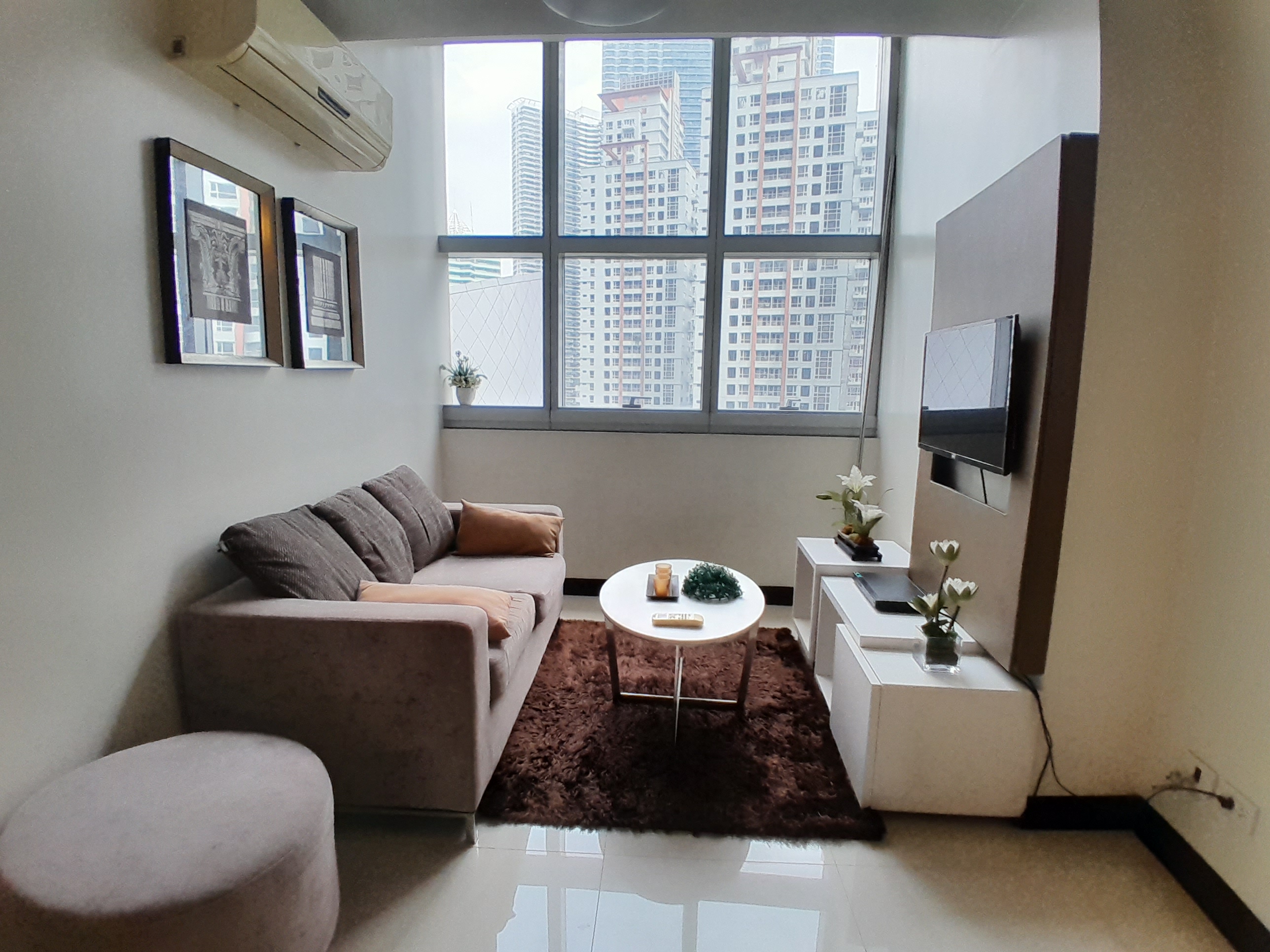 FOR RENT 1BR UNIT AT ONE CENTRAL