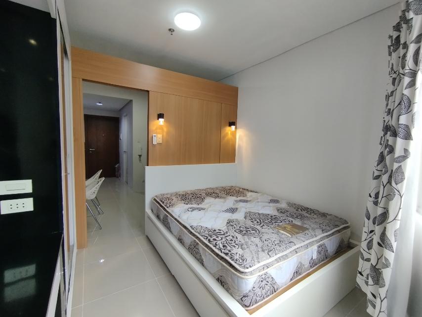 FOR RENT 1BR UNIT AT SHELL RESIDENCES PASAY
