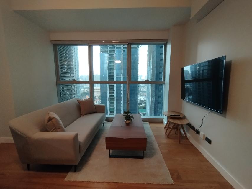 FOR RENT 1BR CORNER UNIT AT THE SEASONS RESIDENCES