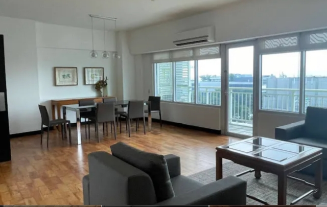 FOR RENT 3 BR W/ 2 PARKING UNIT AT ONE SERENDRA BGC