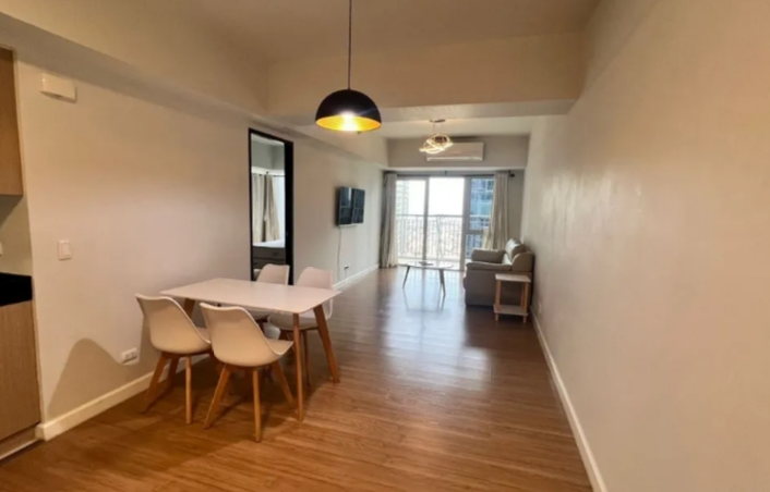 FOR RENT: 1 Bedroom Unit in Two Maridien