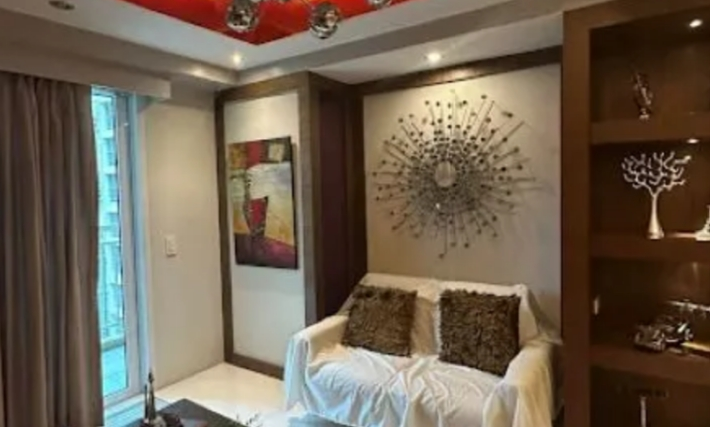 FOR RENT: 2 Bedroom Unit with Parking in Two Serendra