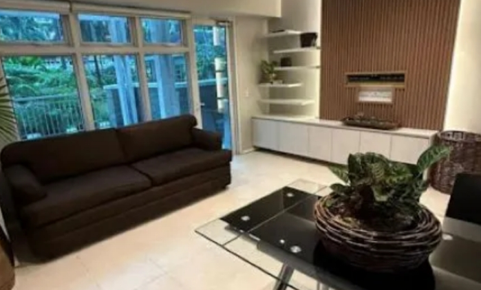 FOR RENT: 1 Bedroom with Parking in Two Serendra