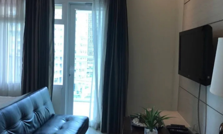 FOR RENT: Studio Unit in Two Serendra