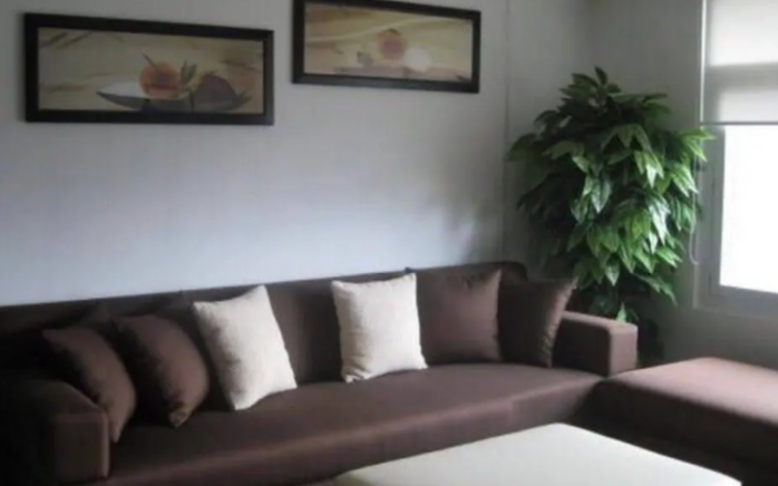 FOR RENT: 1 Bedroom Unit with Parking in One Serendra