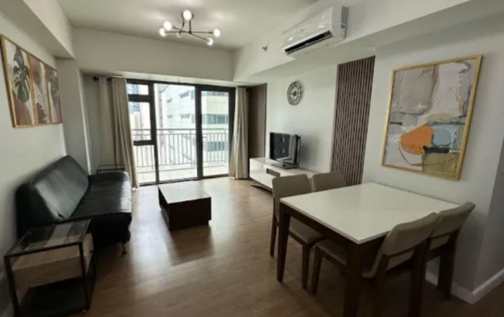 FOR RENT: 2 Bedroom Unit in Solstice at Circuit Makati