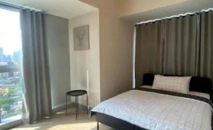 FOR RENT: 2 Bedroom Unit in Uptown Parksuites