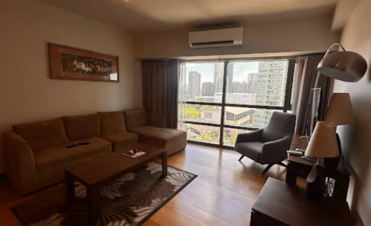 FOR RENT: 1 Bedroom Unit with Parking in The Residences at Greenbelt