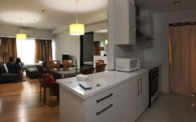 FOR SALE: 1 BEDROOM AT THE RESIDENCES AT GREENBELT MAKATI