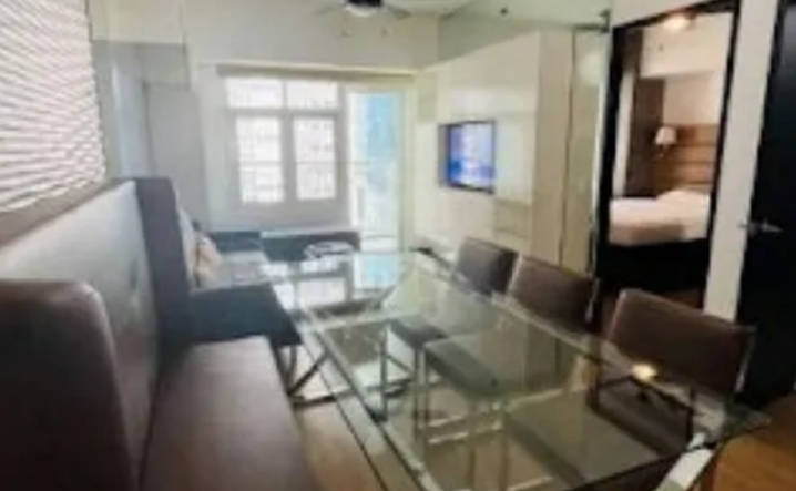 FOR RENT: 1 Bedroom Unit in Two Serendra