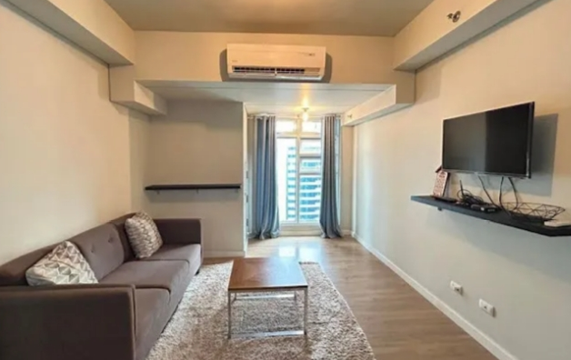 FOR RENT: 1 BEDROOM UNIT AT KROMA TOWER MAKATI