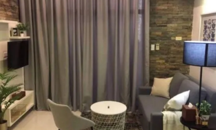 FOR RENT: 2 Bedroom Unit with Parking in Paseo Parkview Suites