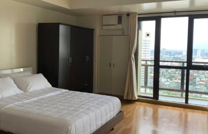 FOR SALE: Two Bedroom Unit with Parking in Grand Soho Makati