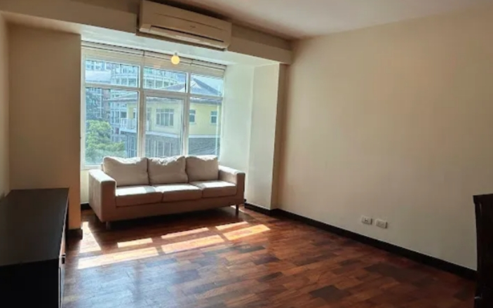 FOR SALE: One Bedroom Unit with Parking in One Serendra