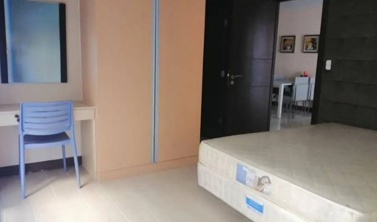 FOR SALE: 1 Bedroom Unit in Two Central