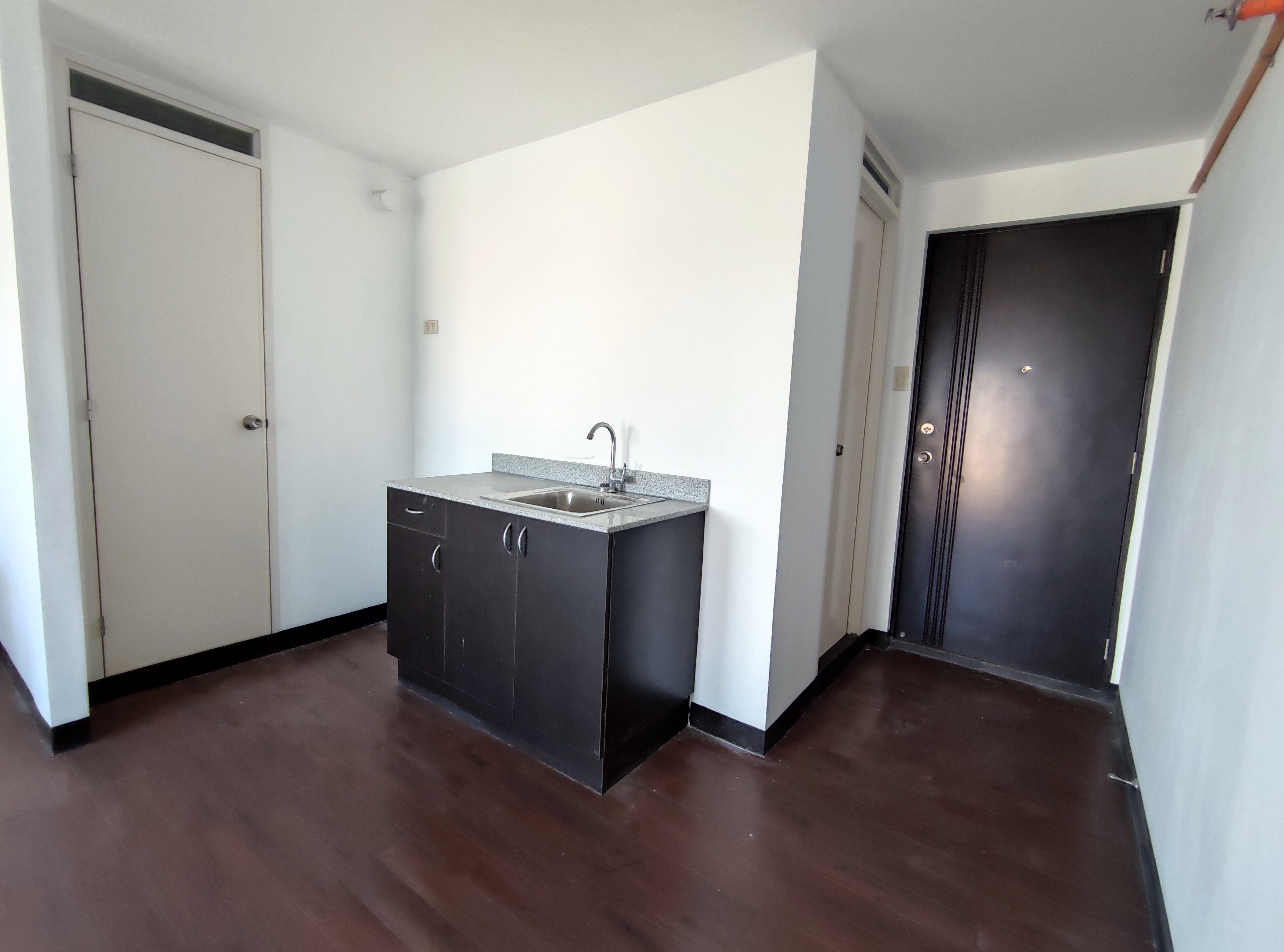 FOR SALE  Studio Unit in Arezzo Place Pasig