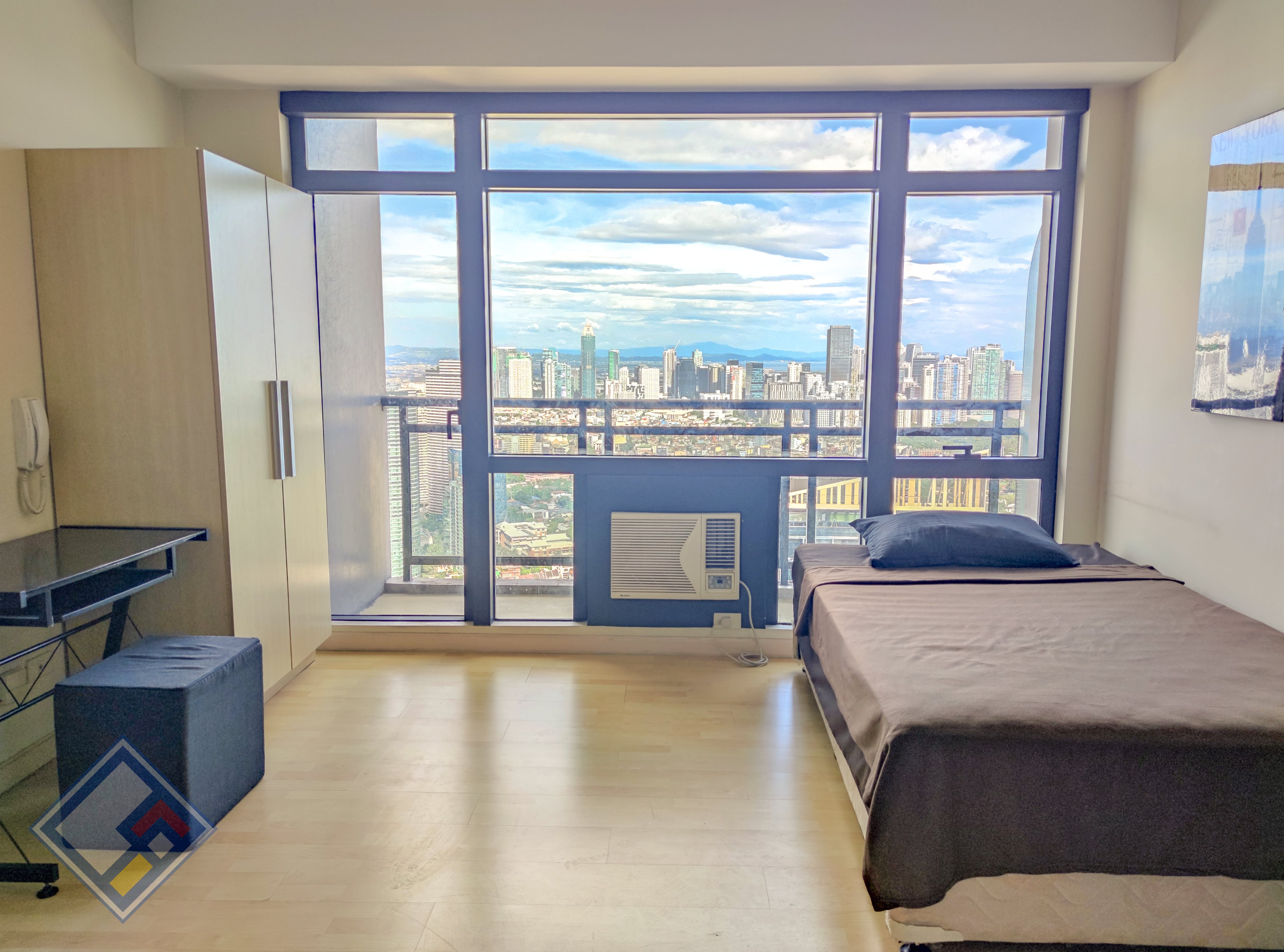 FOR SALE: Studio Unit in Gramercy Residences