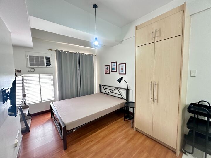 FOR SALE: One Bedroom Unit with Parking in Paseo De Roces