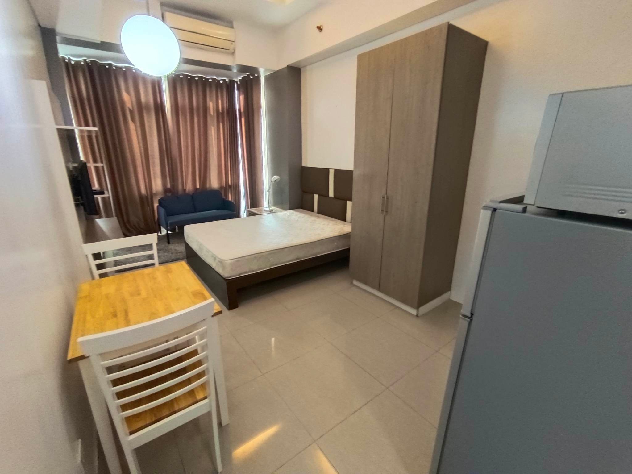 FOR SALE: Studio Unit in Beacon Makati