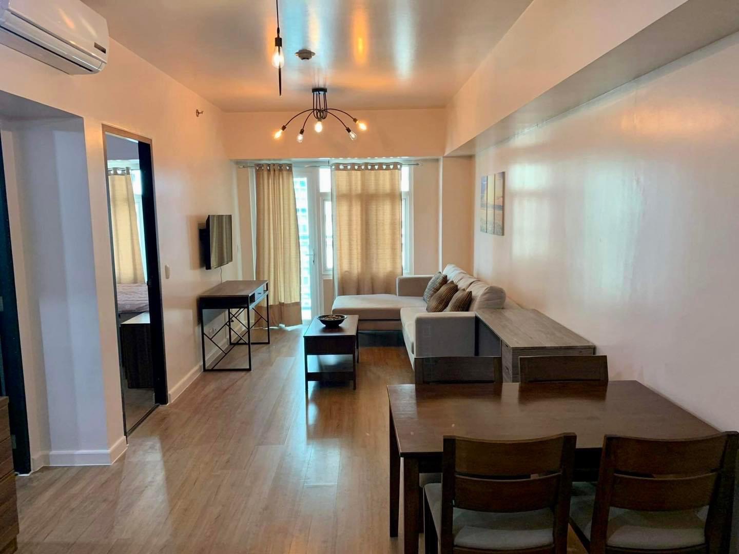 FOR SALE: 1 Bedroom Unit in Two Serendra