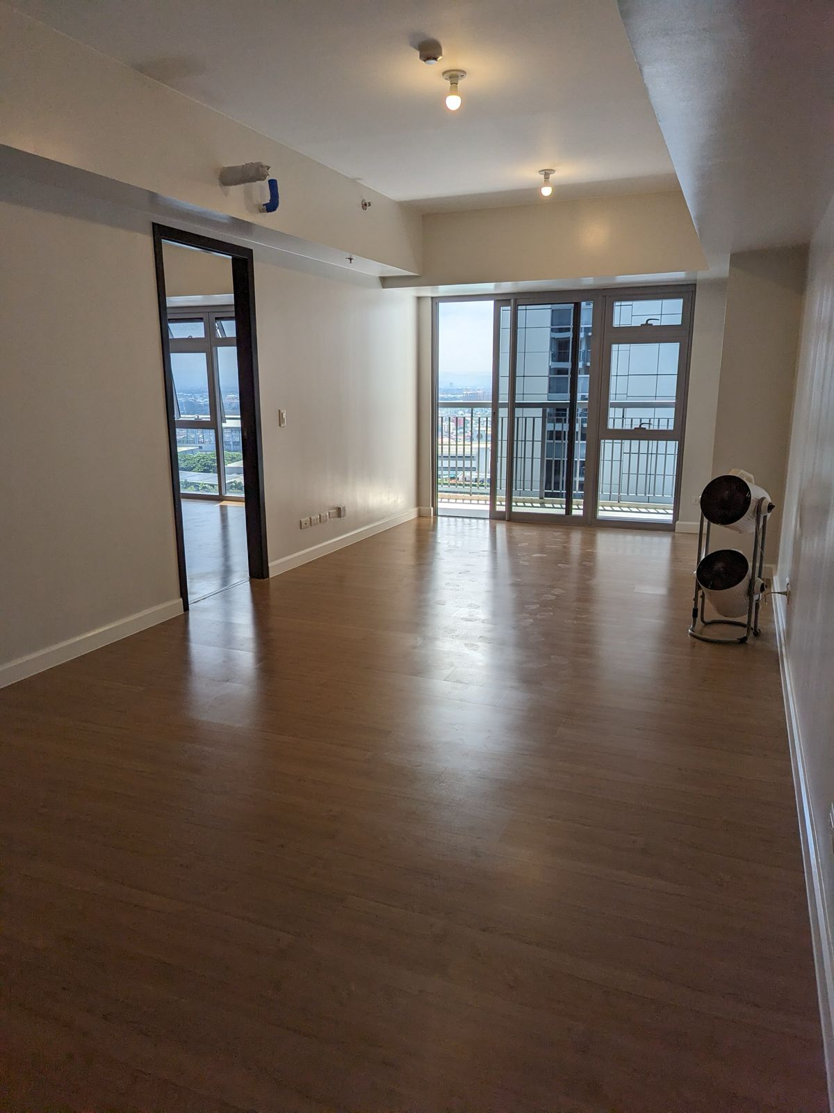 FOR SALE: 1 Bedroom Unit with 1 Parking in Park Triangle Residences