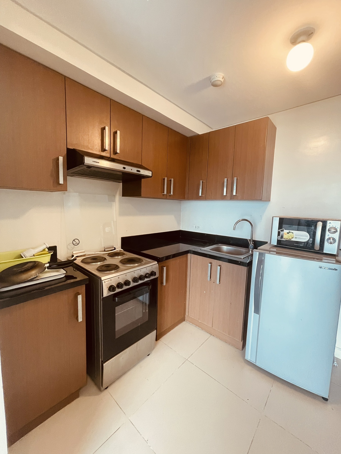 FOR SALE: 2 Bedroom with 1 Parking in Two Serendra