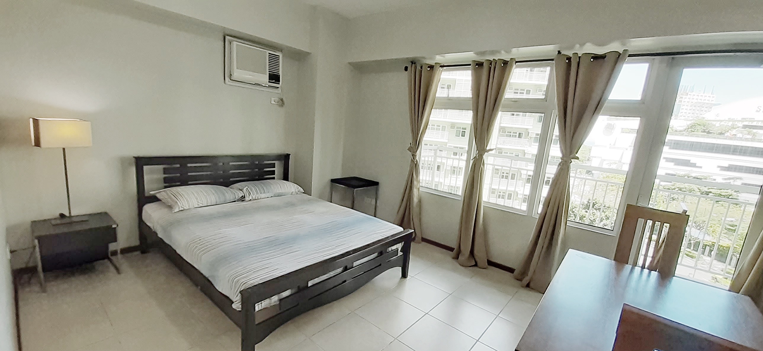 FOR SALE: 2 Bedroom with 1 Parking in Two Serendra