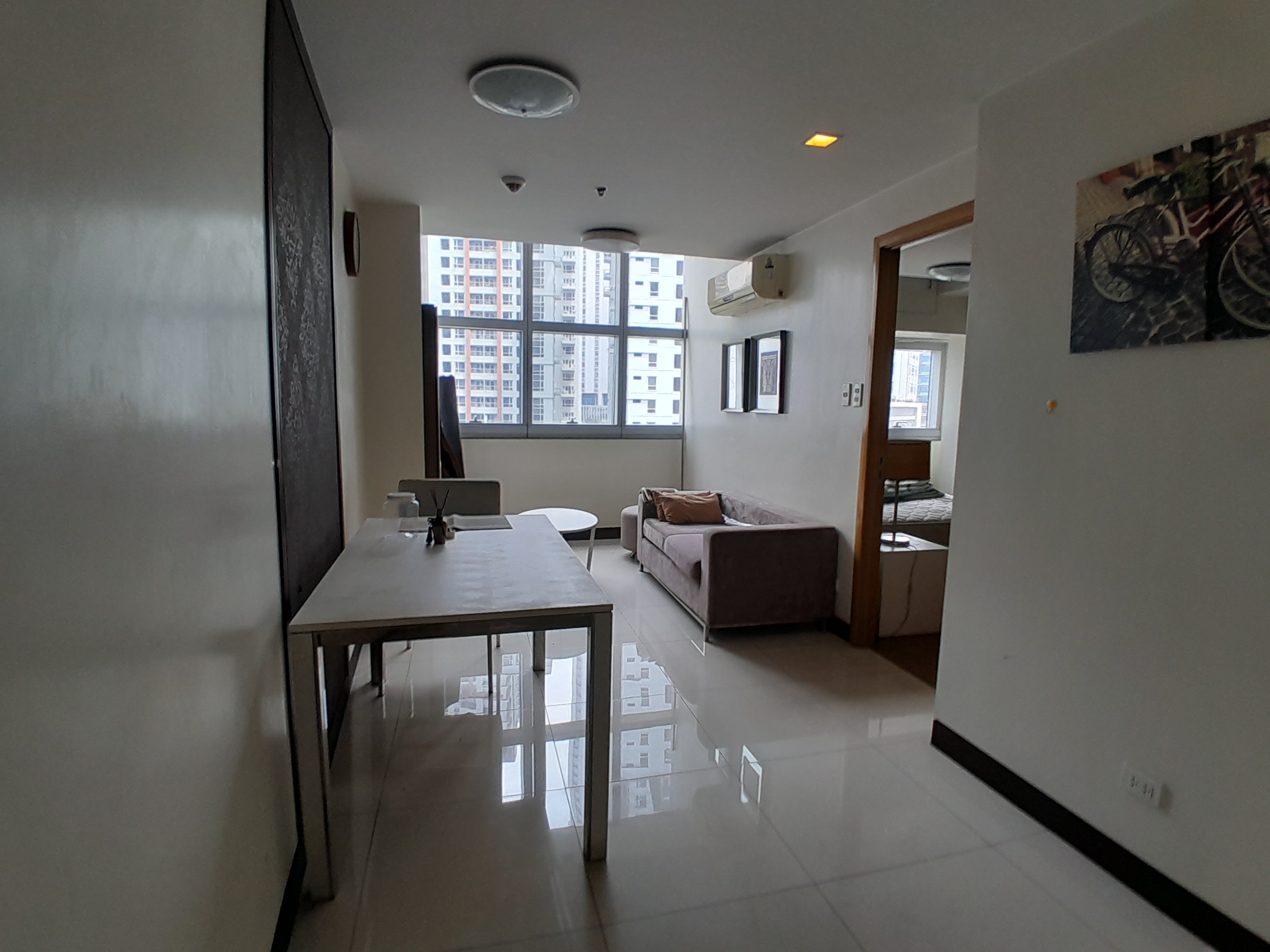 FOR SALE 1BR UNIT AT ONE CENTRAL MAKATI