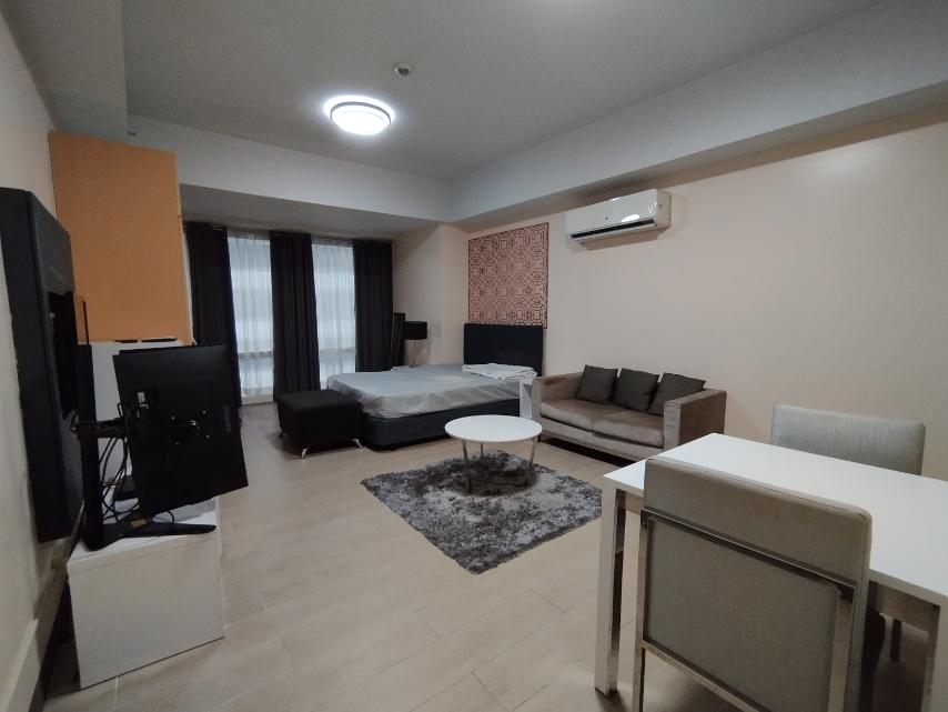 Studio BR Condo For Rent in Two Central, Makati