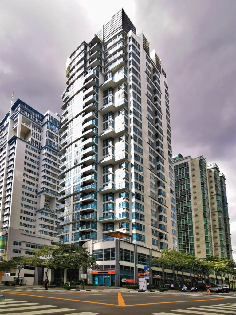 FOR RENT: 1 Bedroom Unit with Parking in Blue Sapphire Residences