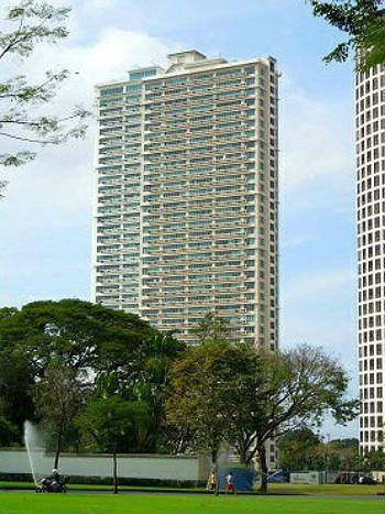 FOR SALE 1BR UNIT AT FIFTH AVENUE PLACE