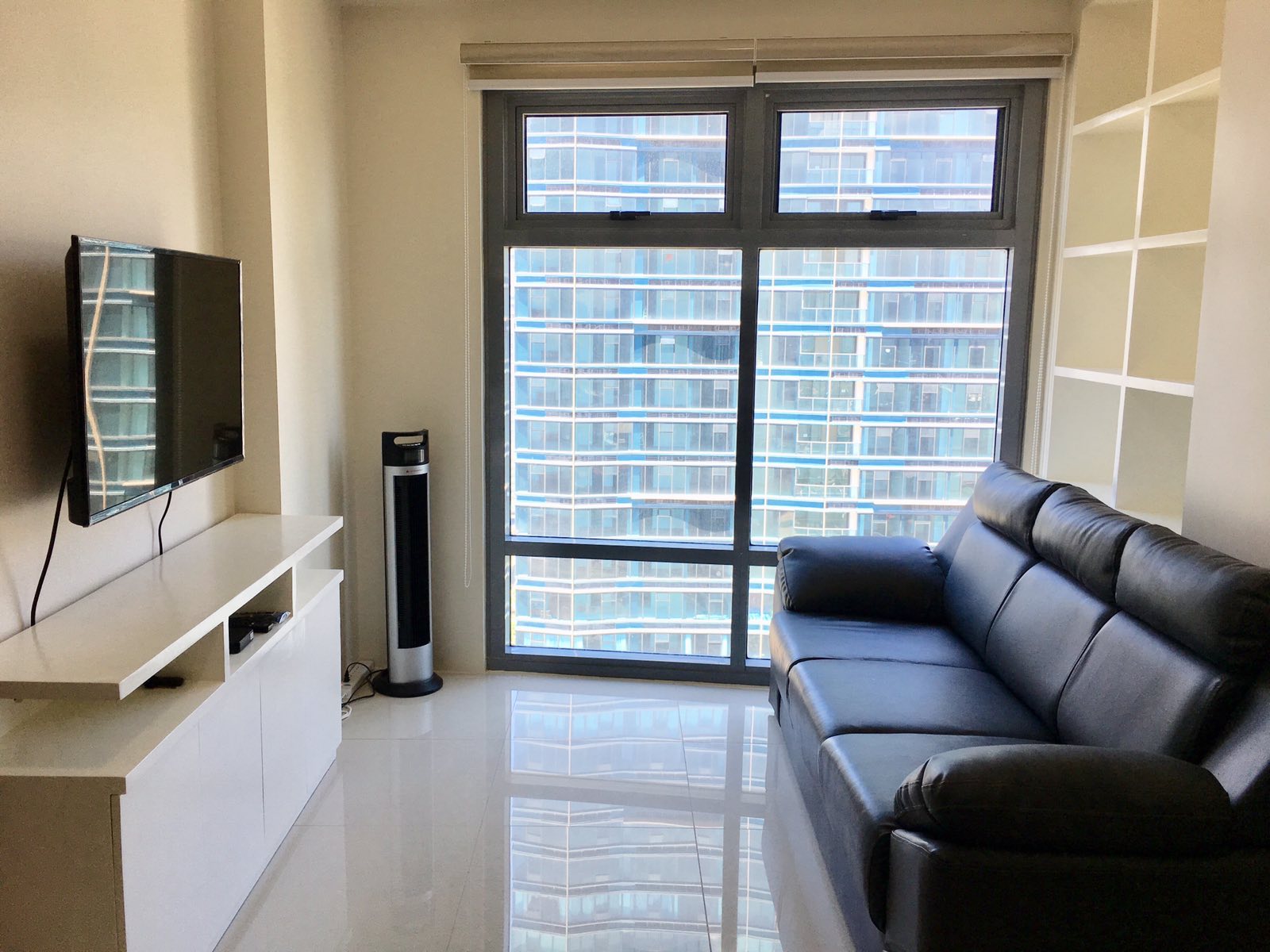 FOR RENT: 2 Bedroom Unit with Balcony and 1 Parking in Park West