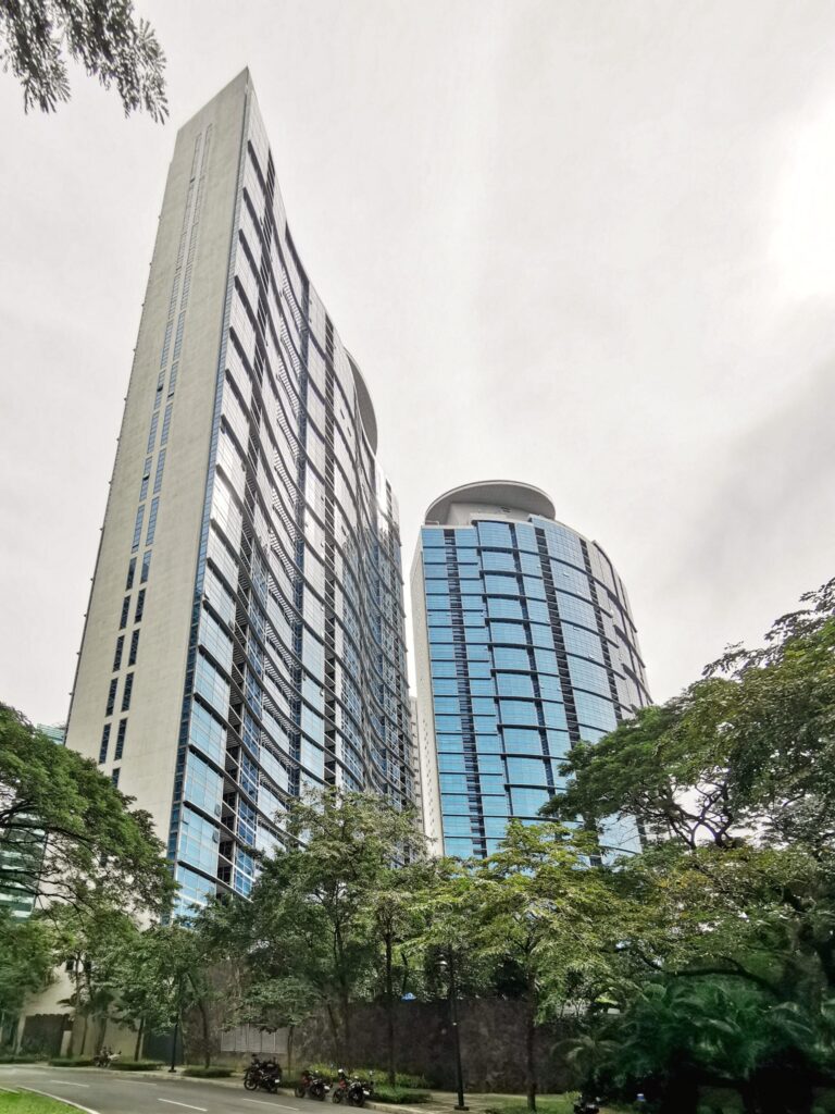 FOR SALE 3BR UNIT AT Pacific Plaza Towers