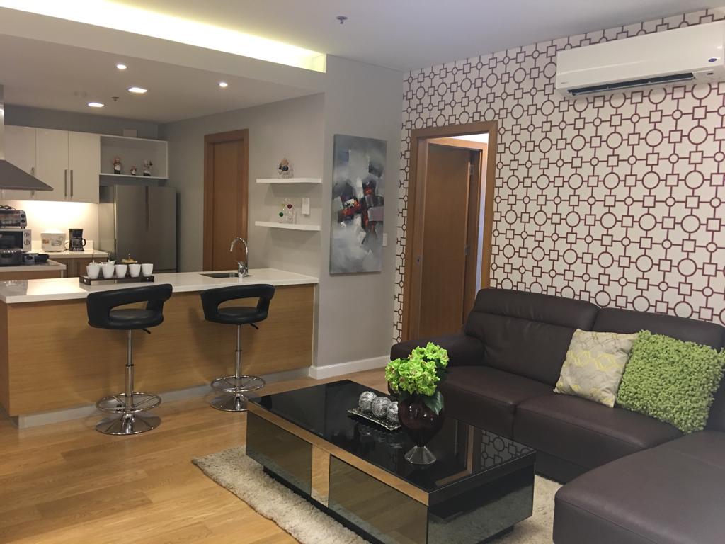 FOR RENT: 1 Bedroom Unit with balcony and parking in Park Terraces