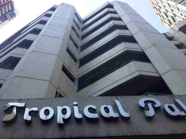 2BR WITH BALCONY FOR SALE AT TROPICAL PALM MAKATI - KEY 136