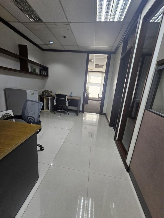 OFFICE SPACE FOR SALE AT 88 CORPORATE CENTER