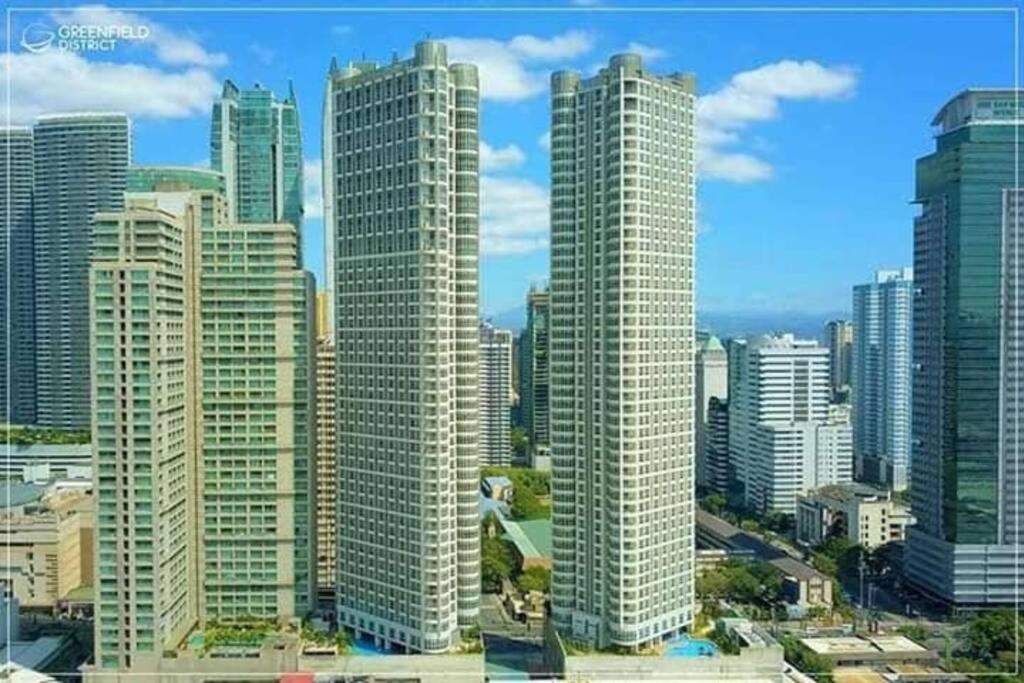 FOR RENT: studio Condo in Twin Oaks Place