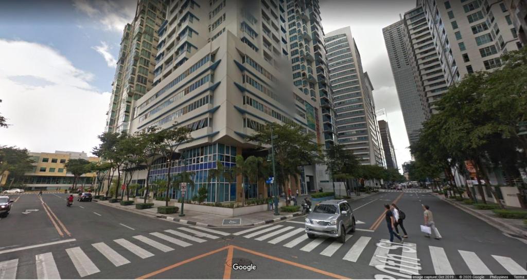 FOR RENT: 3 bedroom Loft type w/ balcony Condo in Fort Palm Spring