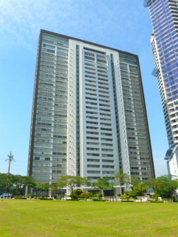 FOR RENT: Studio Unit in Fairways Tower