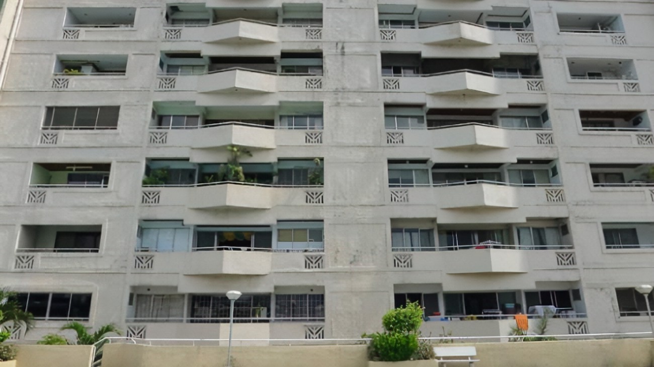 FOR RENT: 2 Bedroom with Balconies in Makati Cinema Sqaure Tower