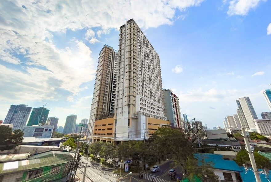 1BR FOR SALE - KEY 615