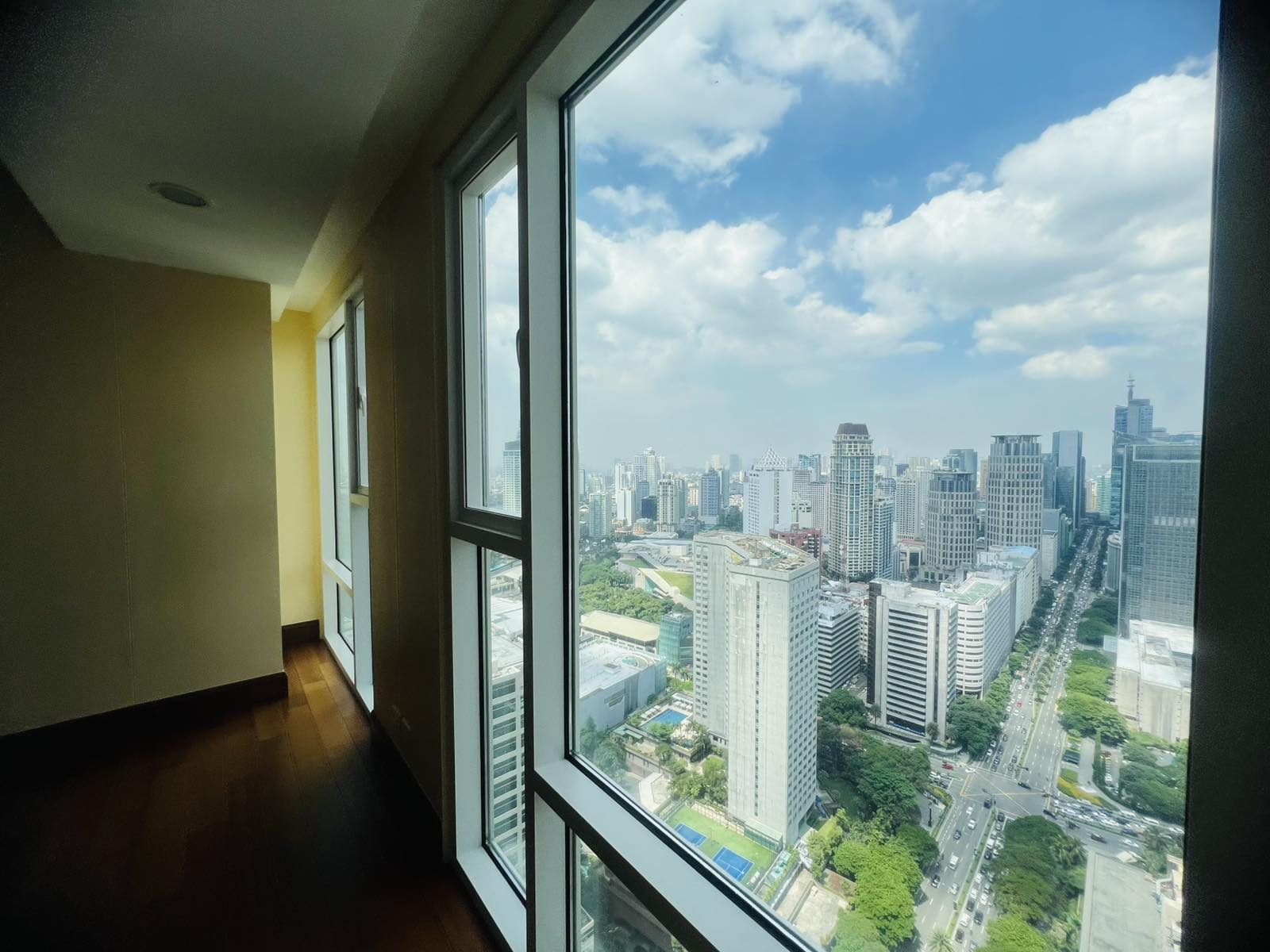 3BR UNIT FOR SALE AT DISCOVERY PRIMEA