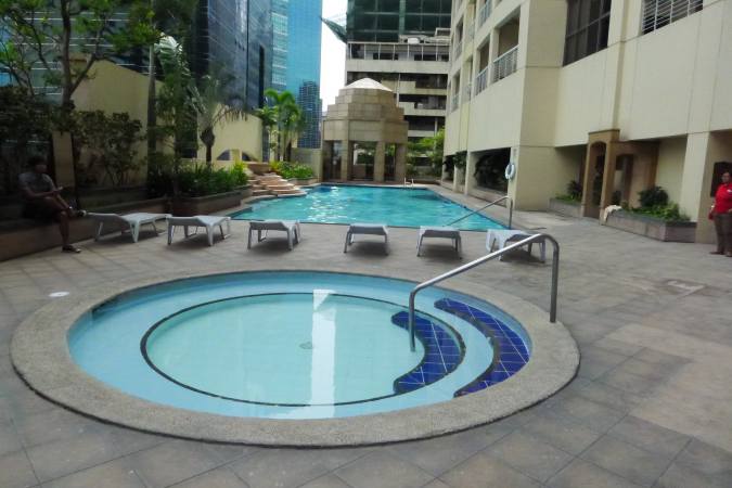 FOR SALE STUDIO UNIT AT PASEO PARKVIEW SUITES MAKATI