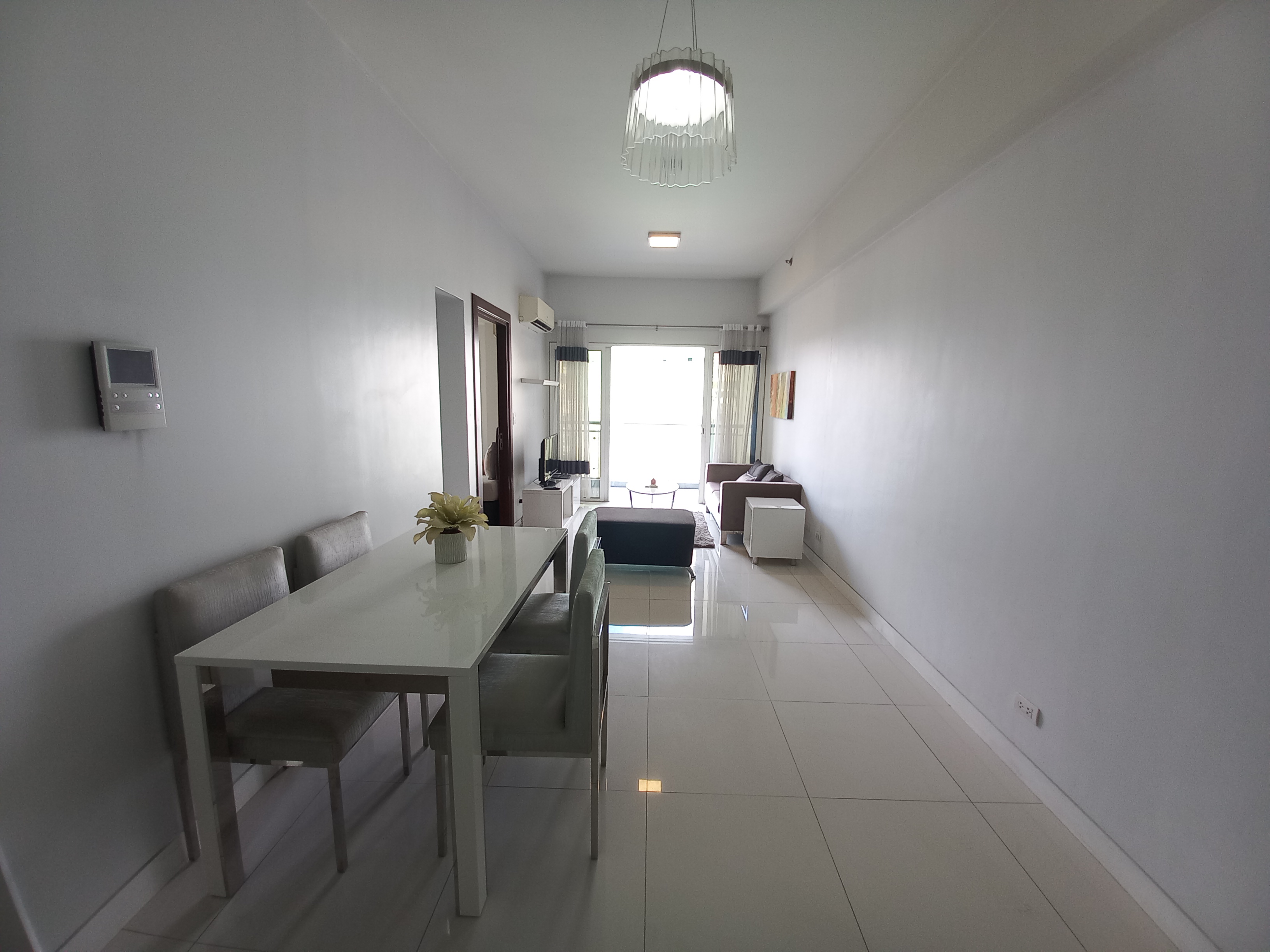 1BR UNIT FOR RENT AT TWO CENTRAL MAKATI