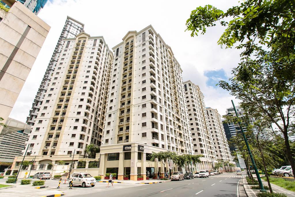 Studio Type Unit in Forbeswood Heights for Sale Key-728