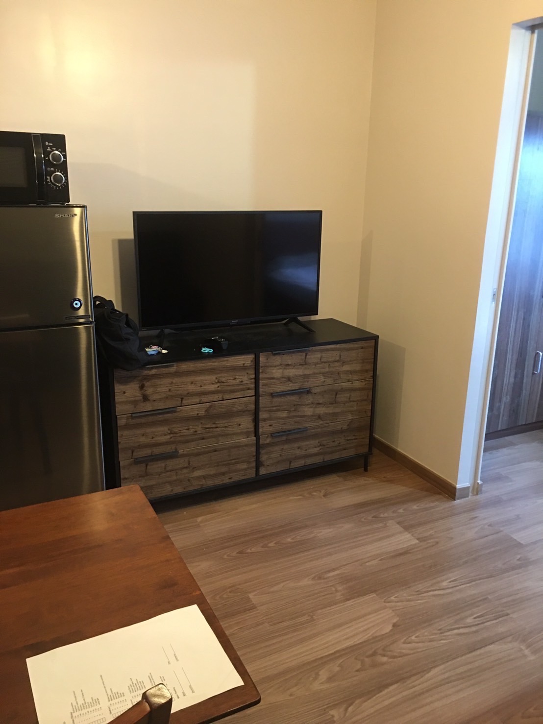 FOR RENT 1BR UNIT AT THE RISE MAKATI