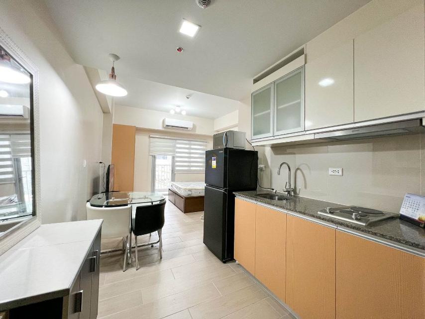 STUDIO UNIT FOR RENT AT THE ELLIS MAKATI