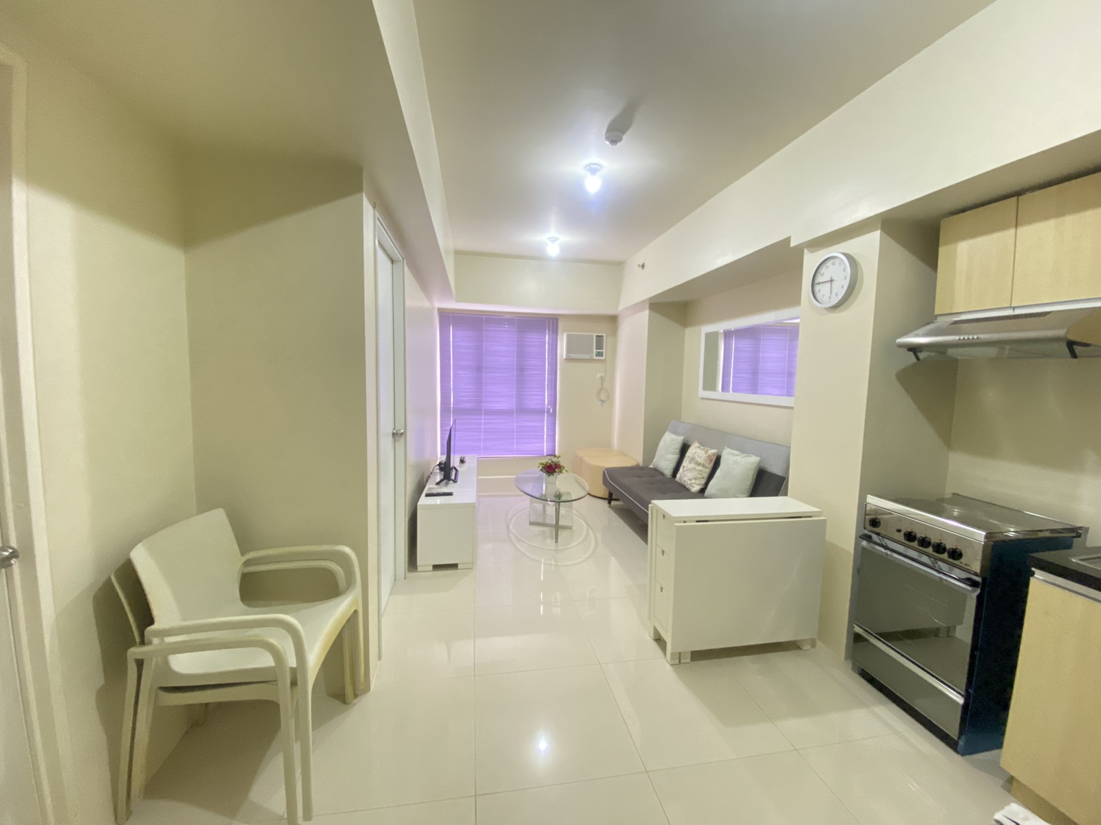 FOR RENT: 1 BEDROOM UNIT AT THE MONTANE