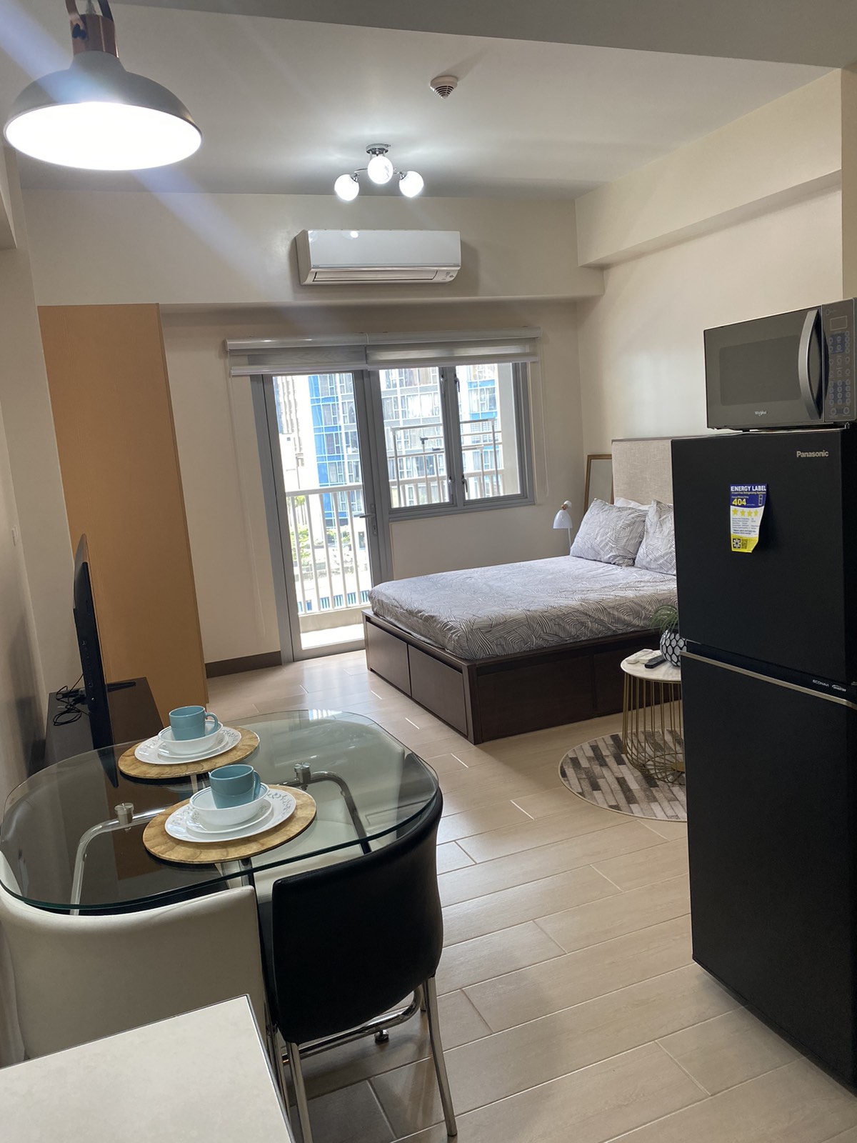 FOR RENT STUDIO UNIT AT THE ELLIS MAKATI